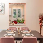 בית נופש Vangel House *