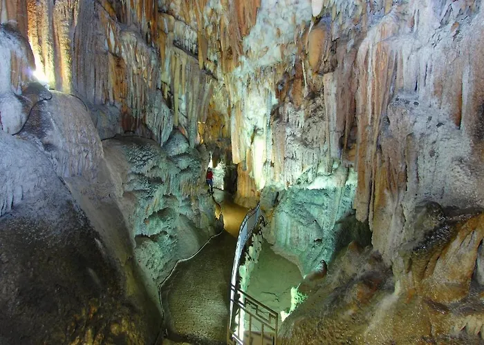 Vangel House * Chaliotata