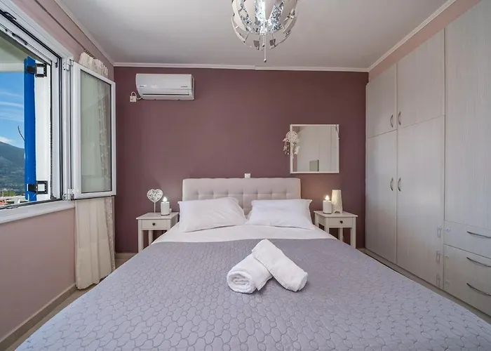 Vangel House 펜션 Chaliotata