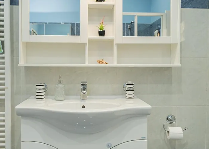 Vangel House * Chaliotata