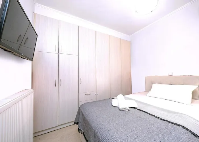 Vangel House 펜션 *