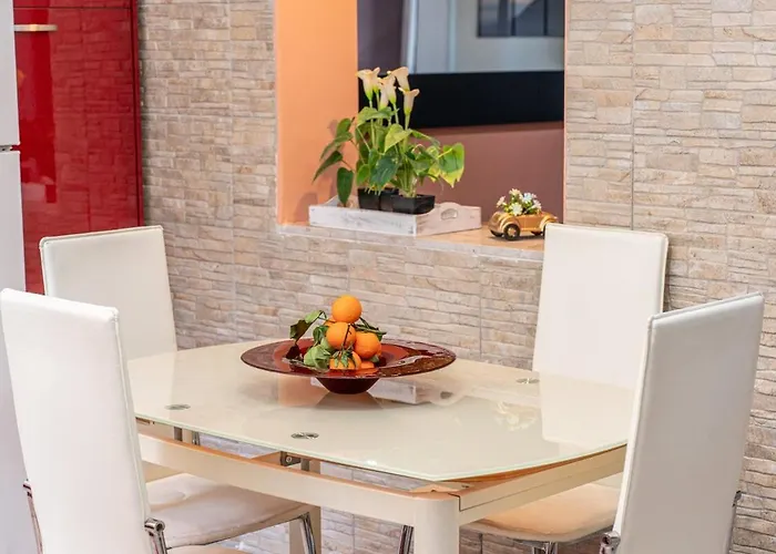 Vangel House Chaliotata